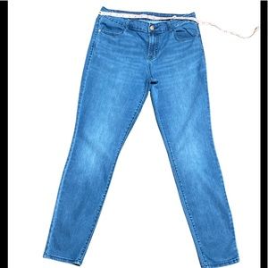 Old Navy Super Skinny Jeans Medium Wash Denim Size 12 Woman